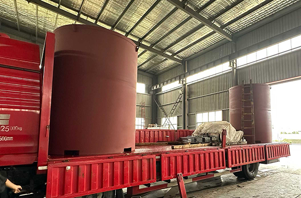 兩臺大功率氣體分解爐發往江蘇!